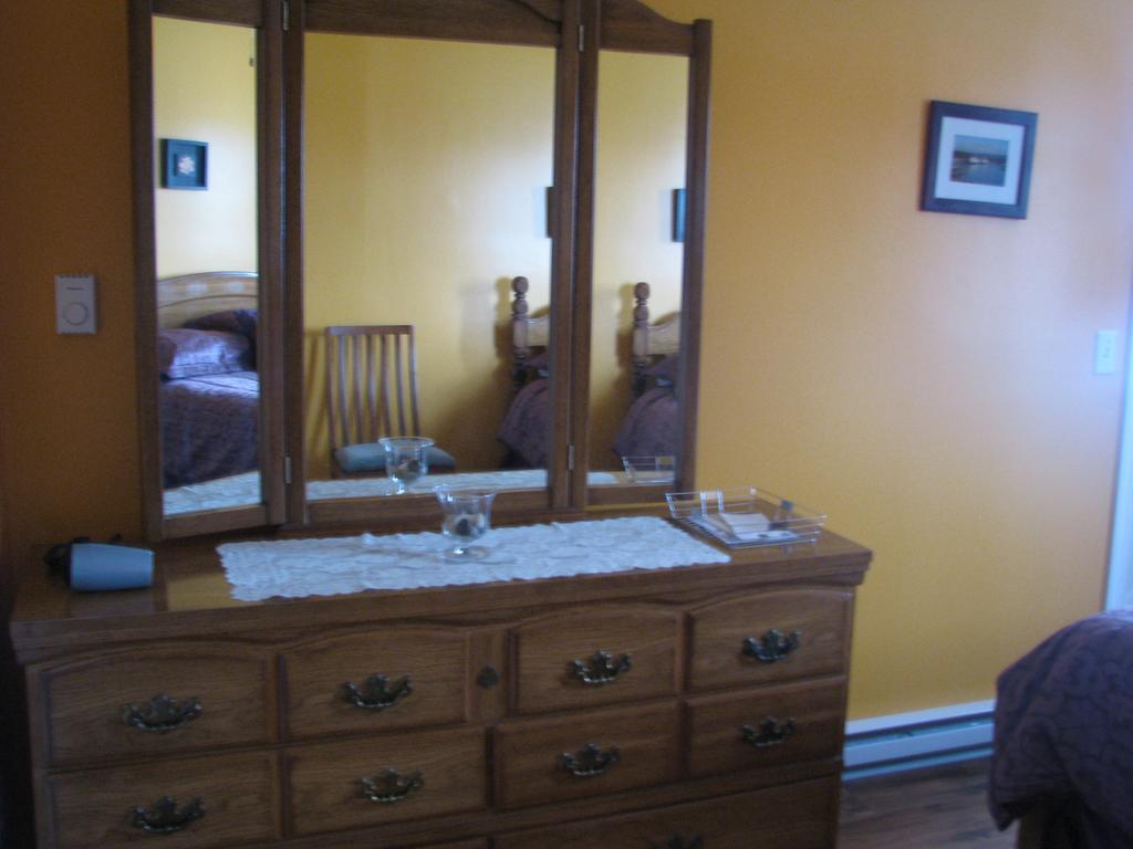 Right Off Da Boat B&B Port aux Basques Zimmer foto